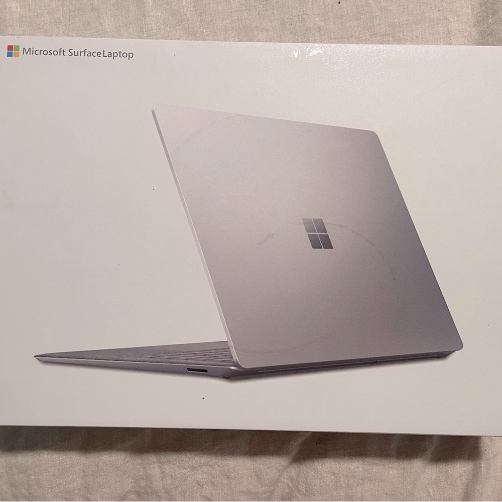 Never used Microsoft Surface Laptop 3 - Touchscreen